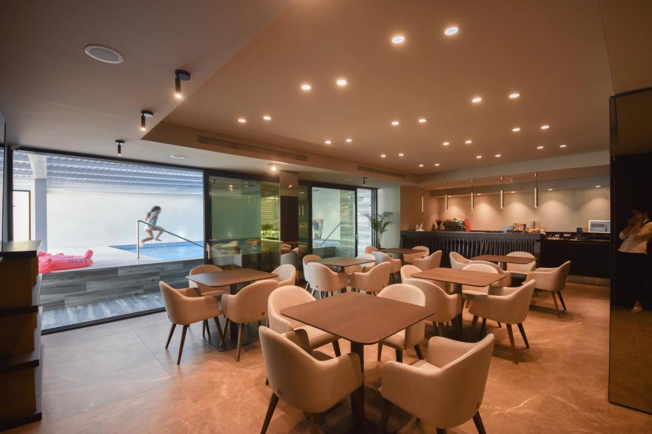 Flamingo Hotel Vlorë Esterno foto